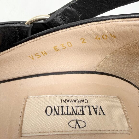 Valentino Garavani Studded Pumps 40.5 Quilted Leather Gold Toe Stiletto - Picture 7 of 10